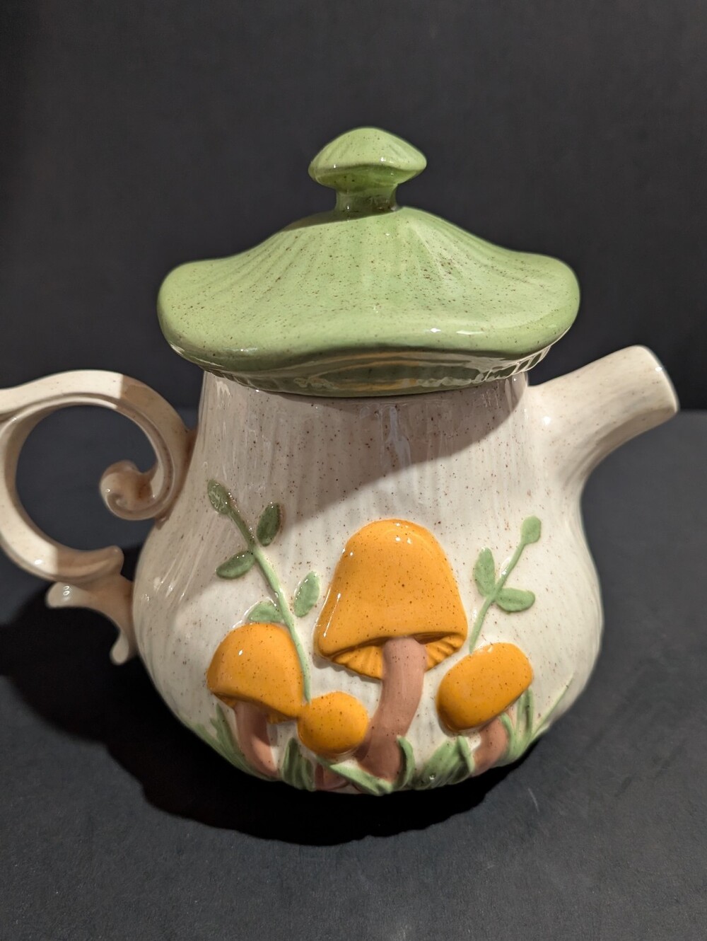 Vtg Arnels Hand Painted Ceramic Mushroom Tea Pot With Lid 3D Relief